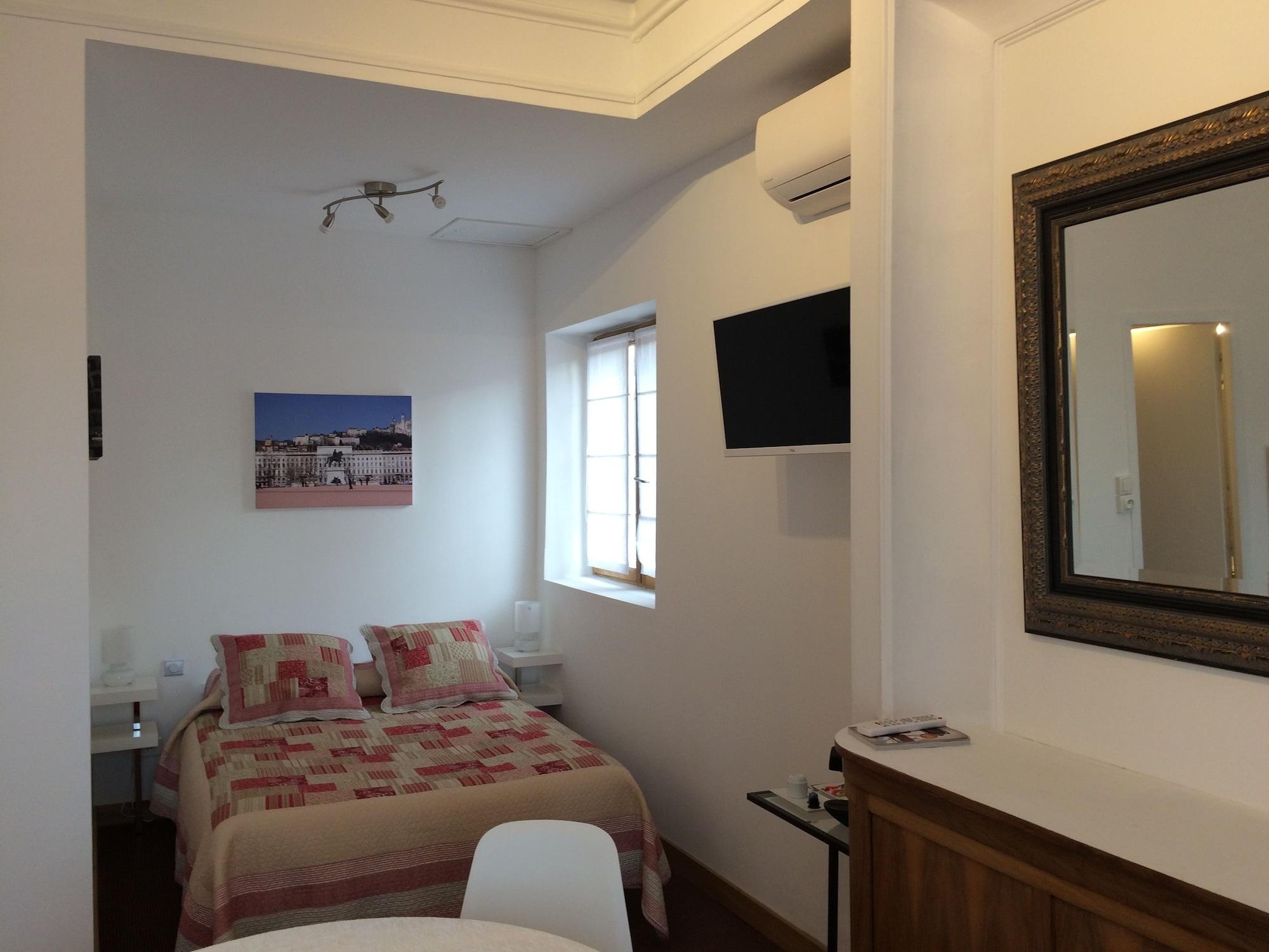 B&B "Clos Feuillat" Lyon Eksteriør billede